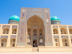 Read more about the article Tips dan Waktu Terbaik Liburan ke Uzbekistan untuk Wisatawan